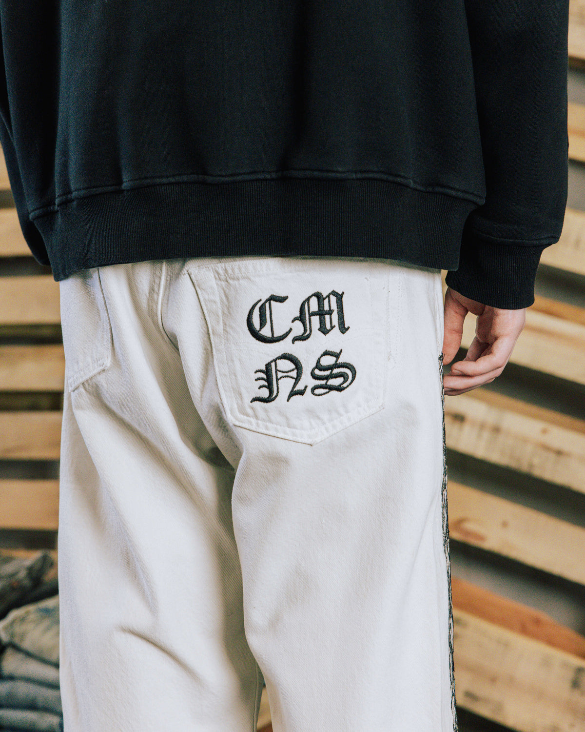 COMMONS LACE HAND STITCHED DOUBLE KNEE PANT WHITE (R42)