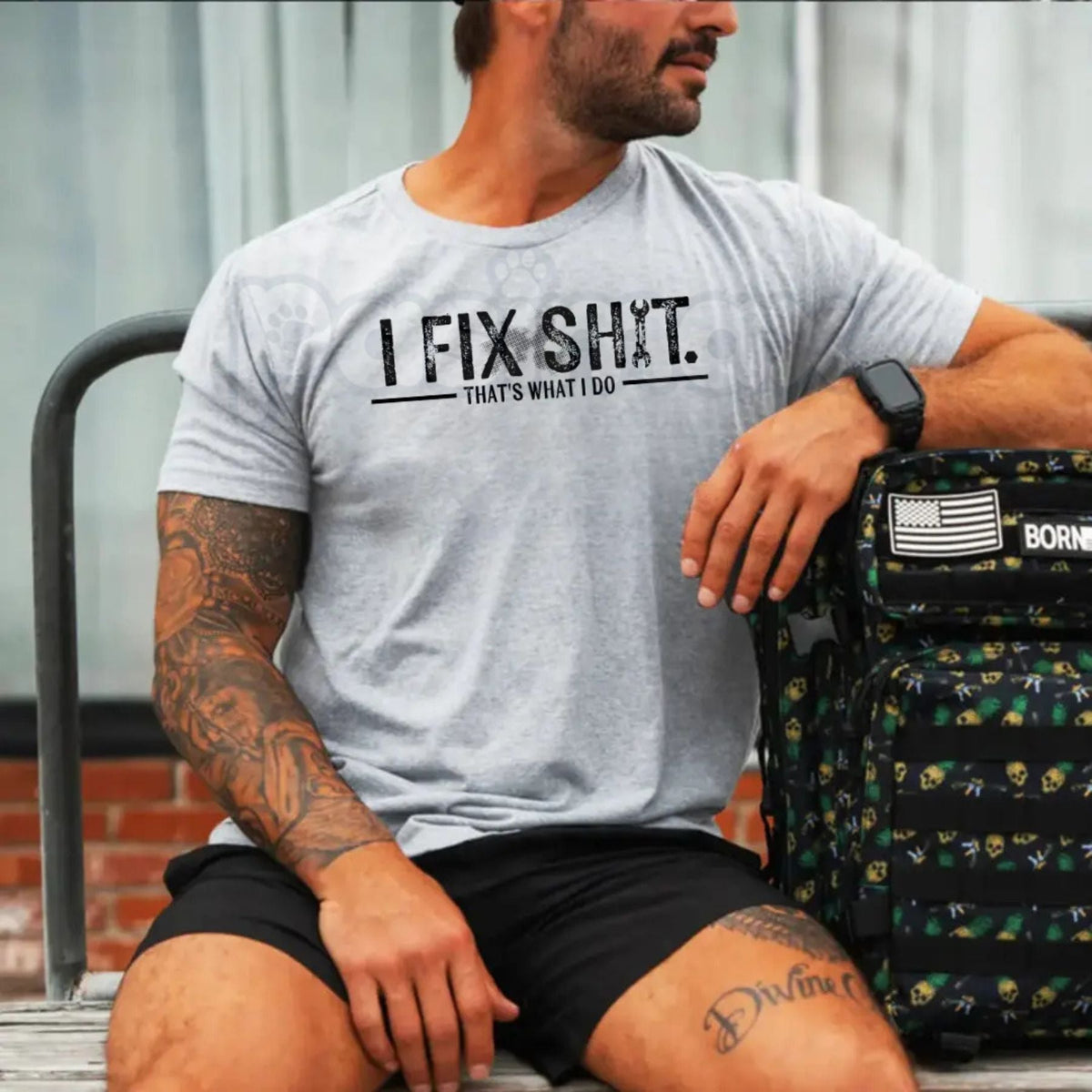"I Fix Shit That’s What I Do" T-Shirt - Funny Mechanic & Handyman Graphic Tee, Professional Problem Solver Shirt, Premium Heavyweight Unisex Trade Apparel, Gifts for Engineers & Repairmen, Sarcastic Workshop Slogan Top