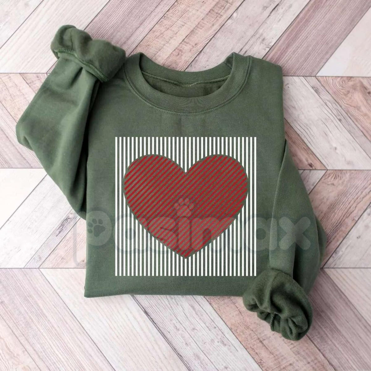 Retro Valentines Heart Sweatshirt | Cute Love Sweatshirt | Groovy Valentine’s Day Crewneck | Vintage Style Heart Graphic Jumper | Aesthetic Galentine’s Gift