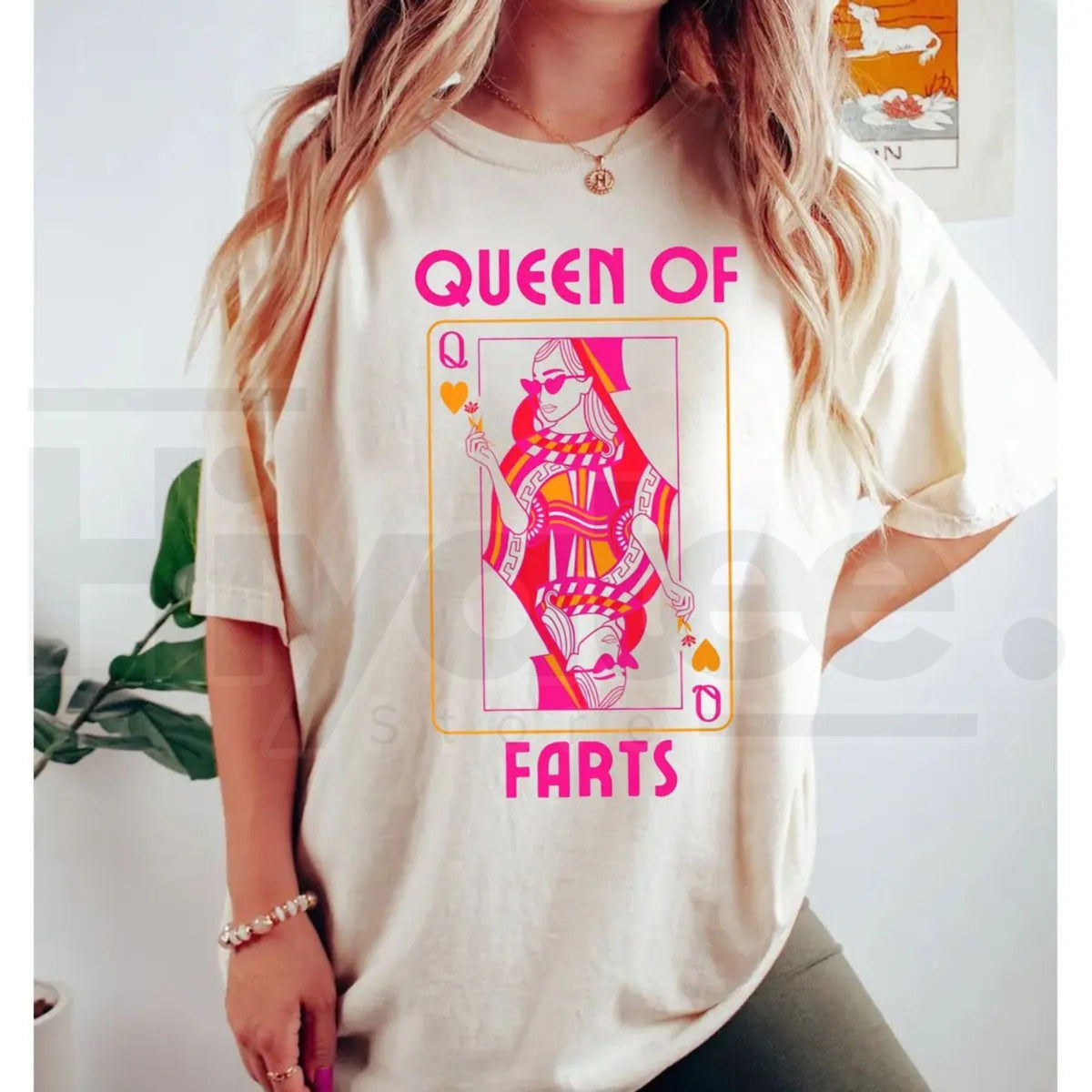 "Queen Of Farts" Funny Joke T-Shirt – Inappropriate Humor Prank Gift for Her