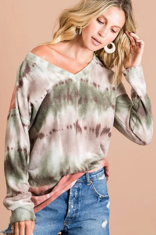 BiBi Brushed Tie Dye Looking Print V Neck Top