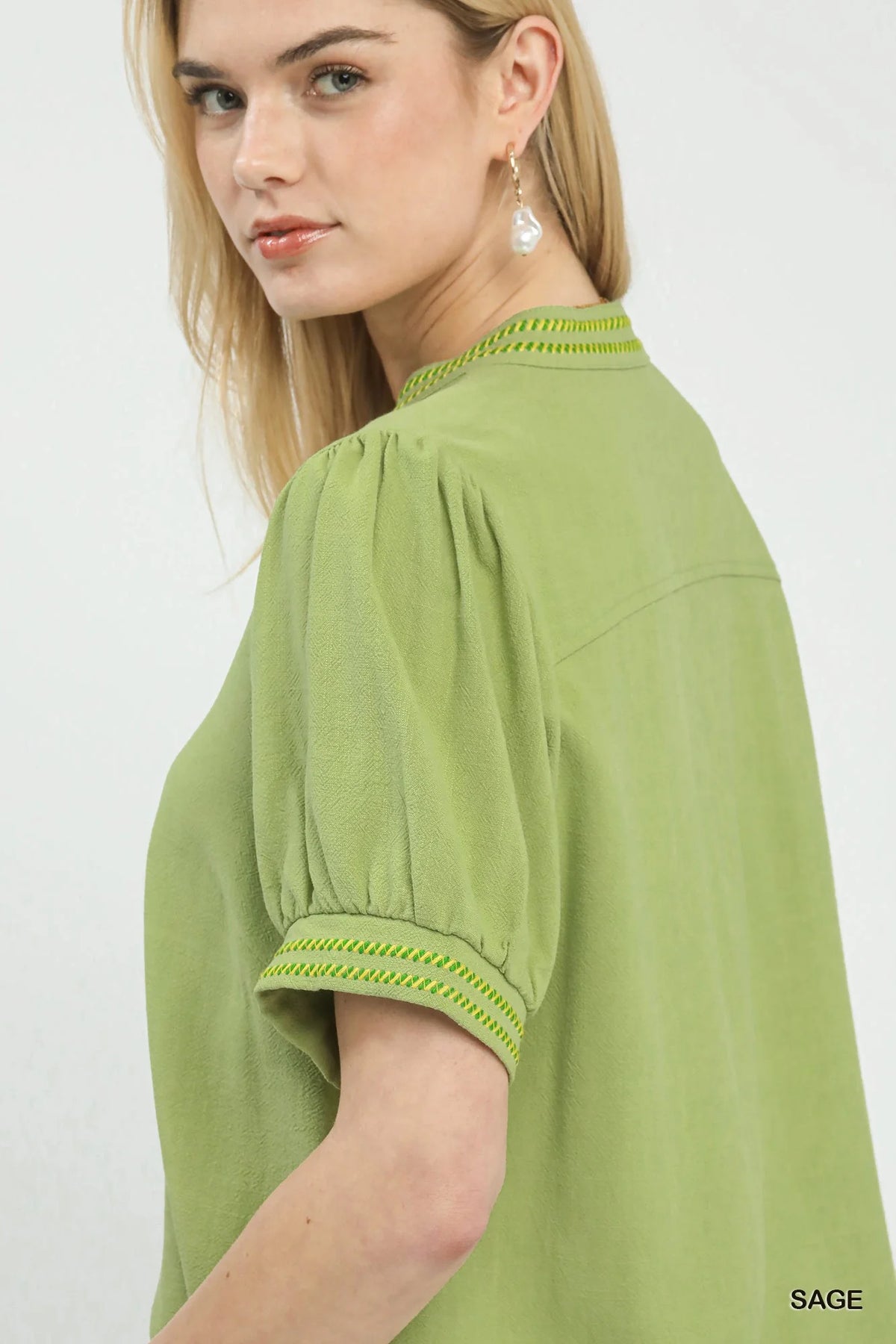 Umgee Embroidery Linen Puff Sleeve Blouse