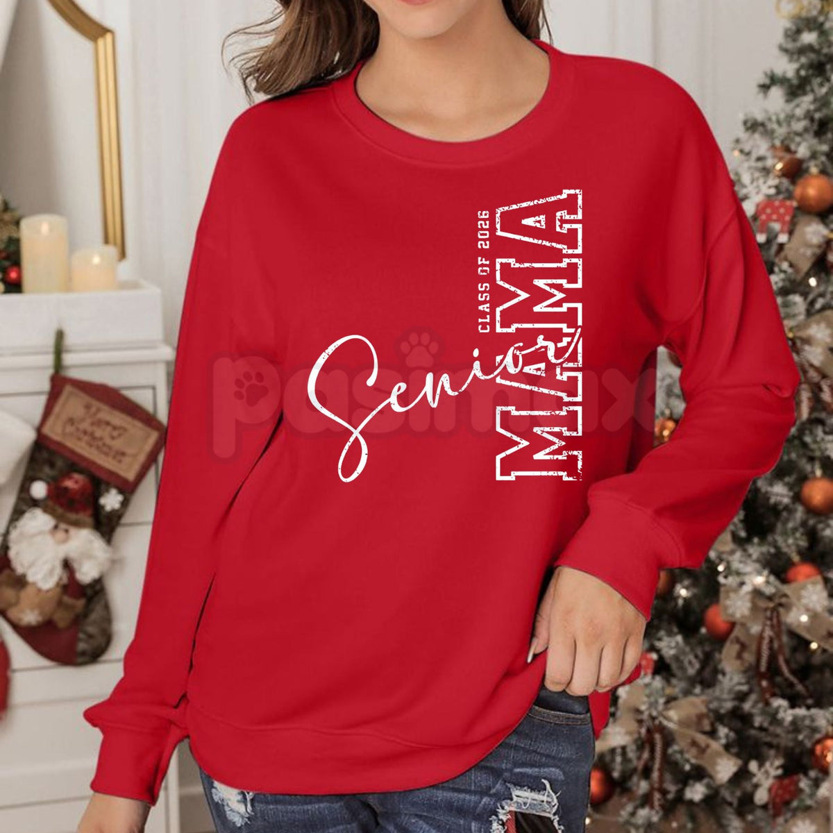 Class of 2026 Senior MAMA Sweatshirt | Graduation Mom Crewneck | Senior 2026 Mama Graphic Shirt | Proud Graduation Mother Jumper | Retro Varsity Senior Mom Pullover | Graduation Gift for Mom