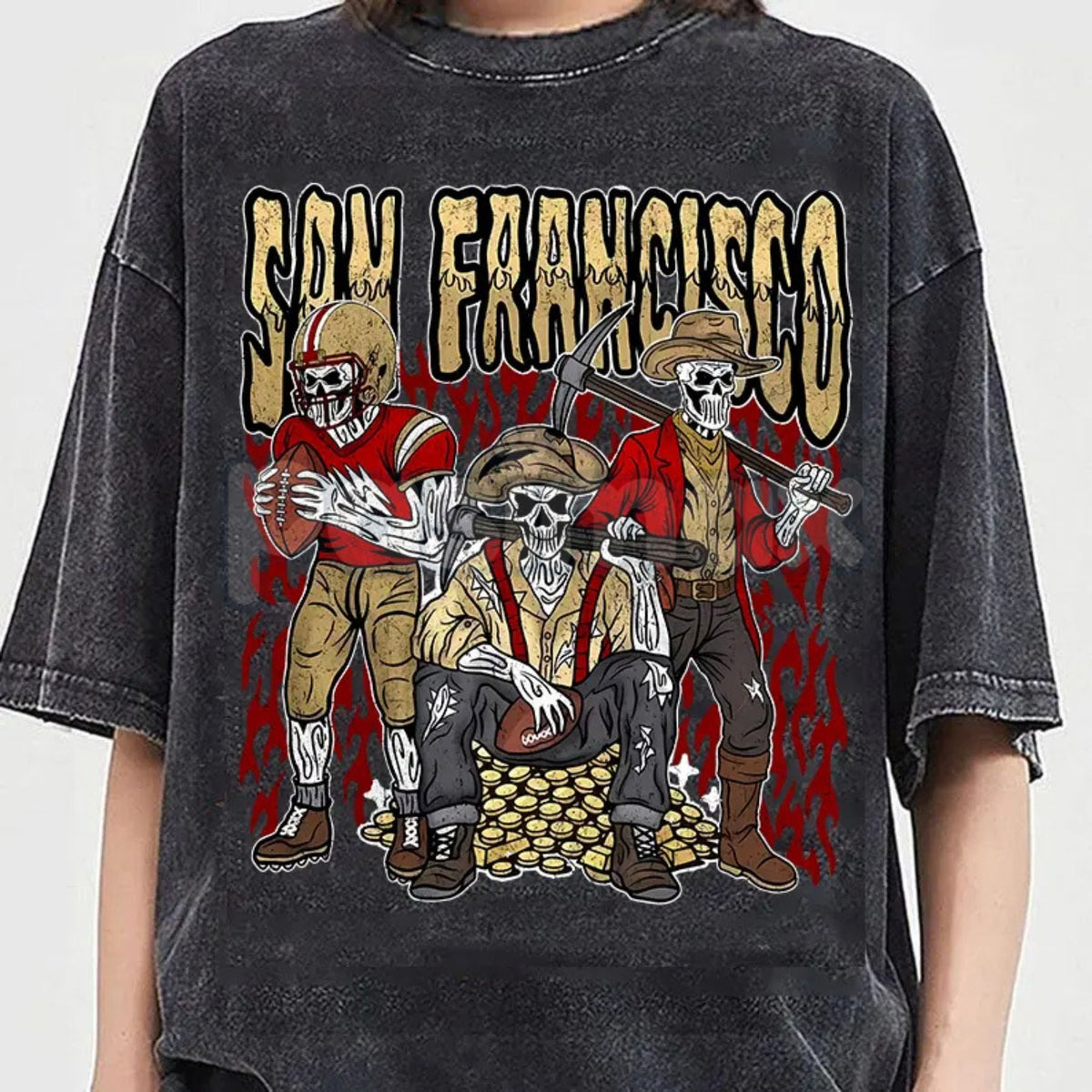 Teams Football Skull Vintage Washed T-Shirt – Classic 90s All-Team Graphic Tee, Game Day Style