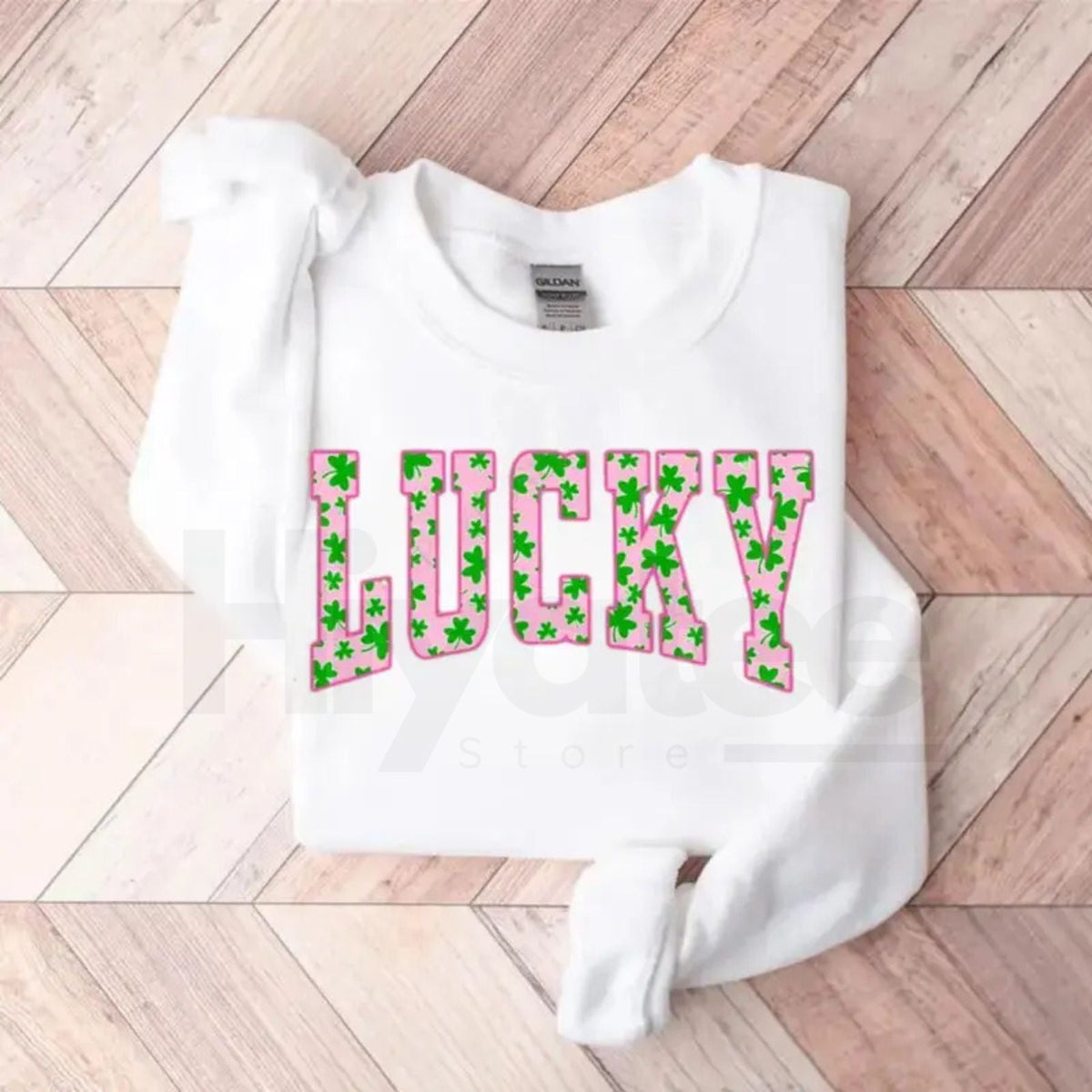 Lucky Clover Sweatshirt: Cute St. Patrick’s Day Green Shamrock Crewneck