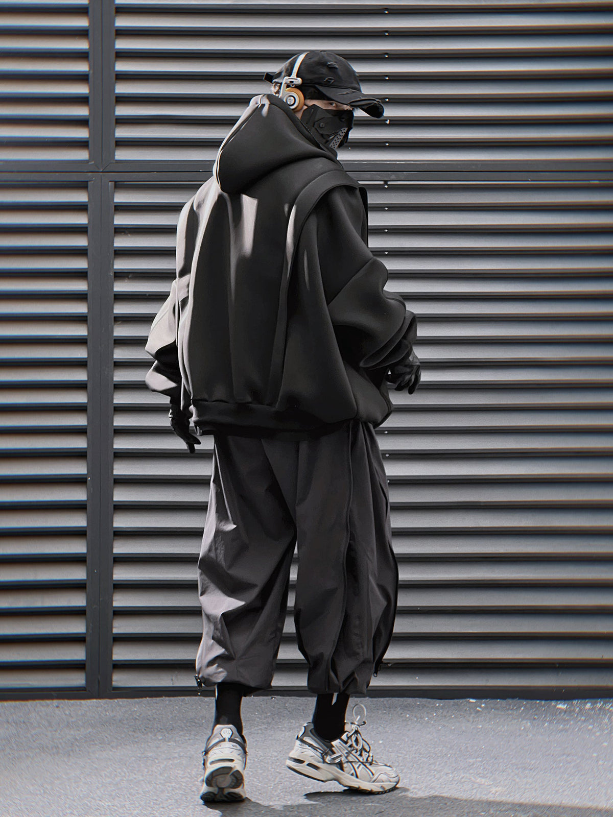 HiH50 Black Nexus Hoodie