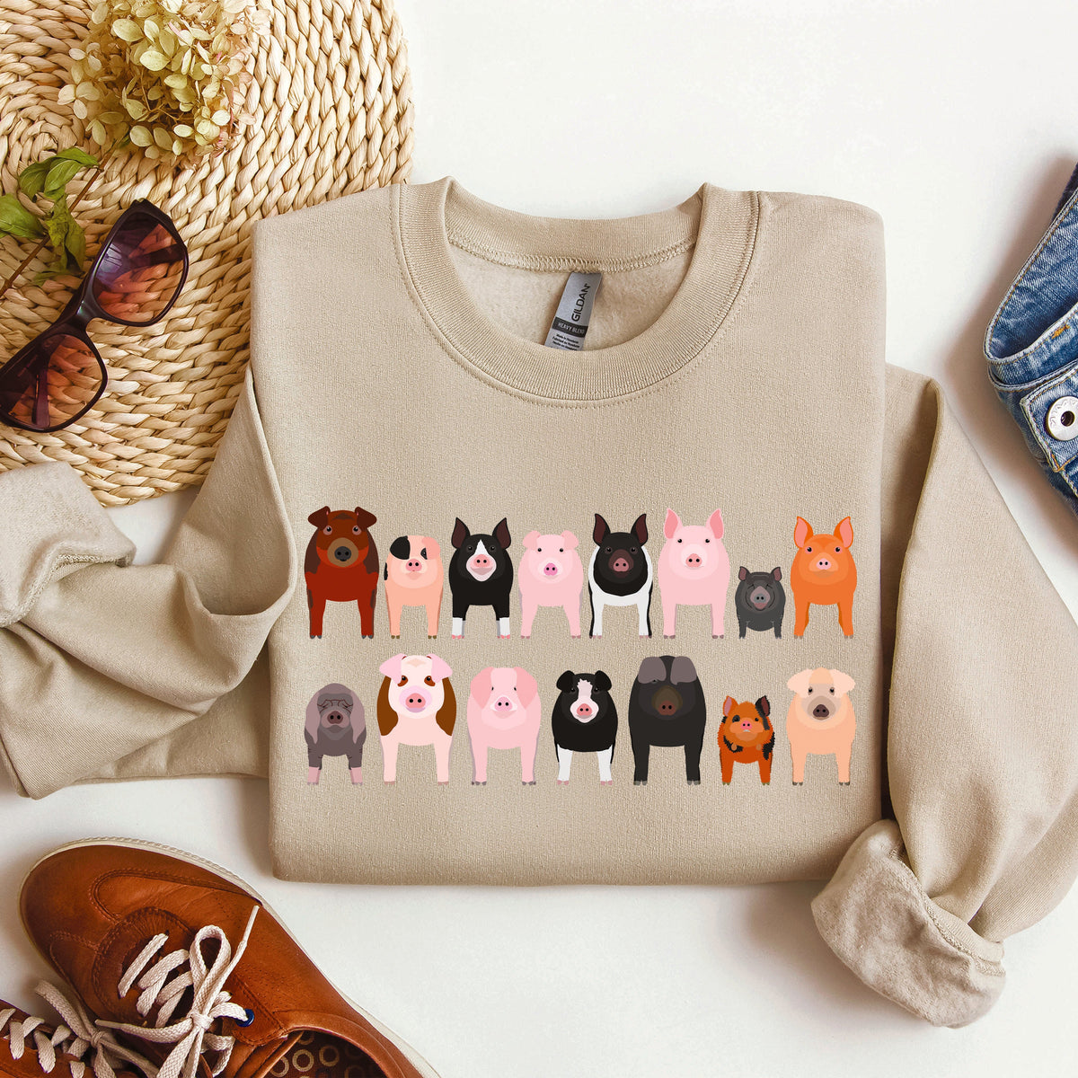 Pig Breeds Farm Animal Lover Illustration Graphic For Pig Enthusiasts Sweatshirt