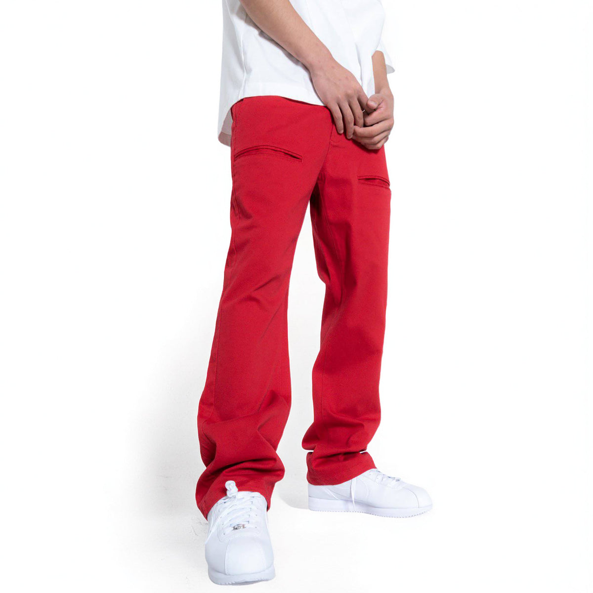 Konus Men's Baggy Chino Pants in Red