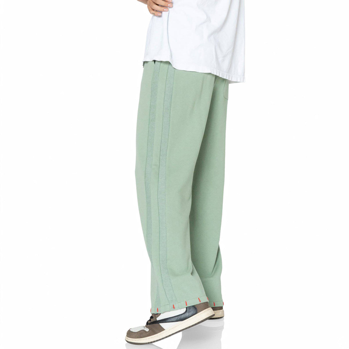 Konus Men's Wide Leg Sweatpants in Green