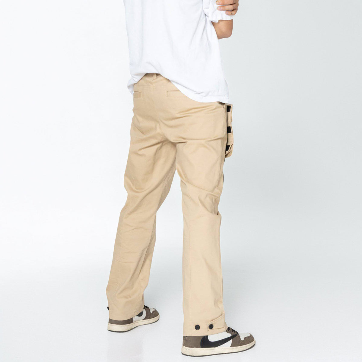 Konus Men's Cargo Pants with Removable Pocket in Khaki