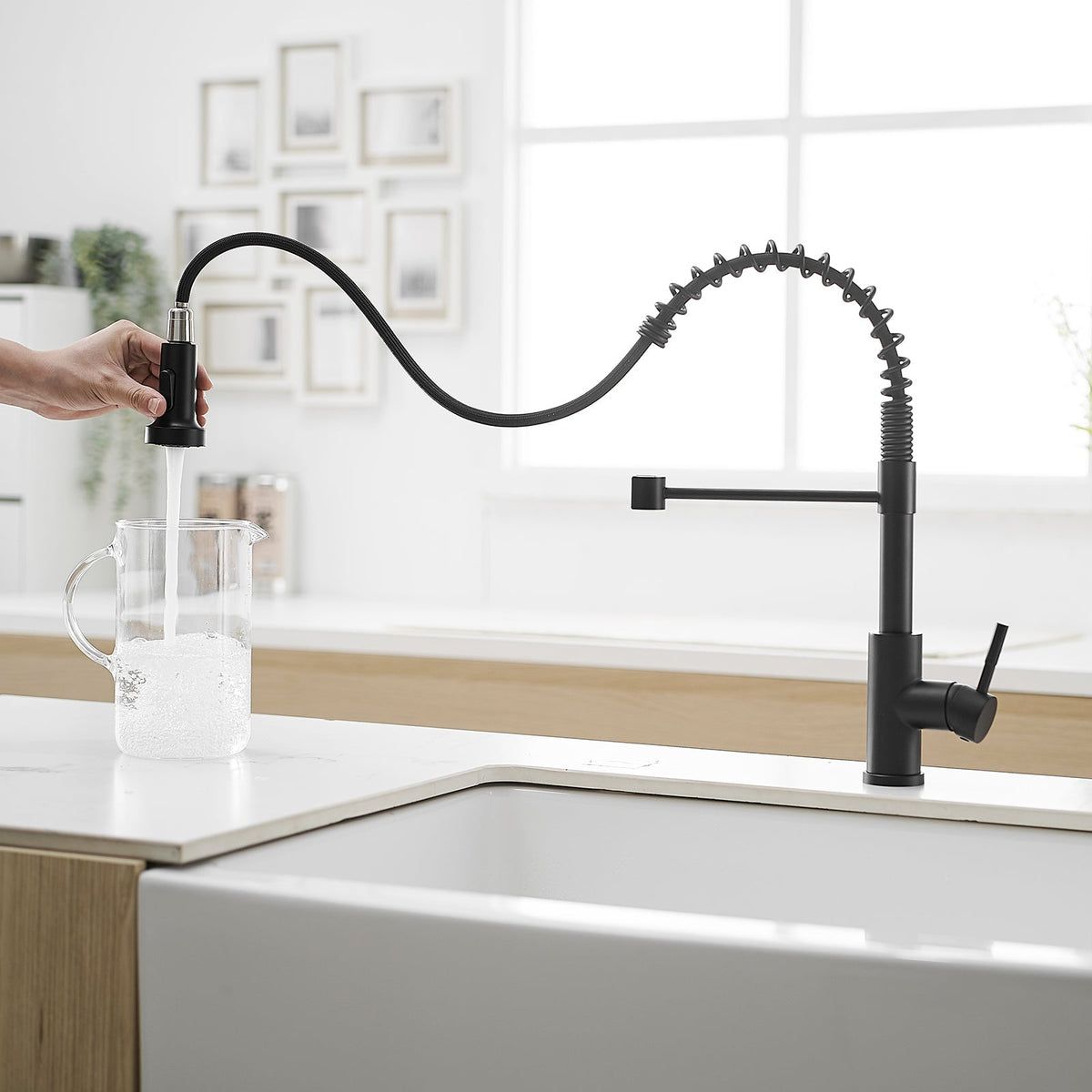 Kitchen Faucet with Pull Down Sprayer Black Stainless Steel Single Handle Pull Out Spring Sink Faucets