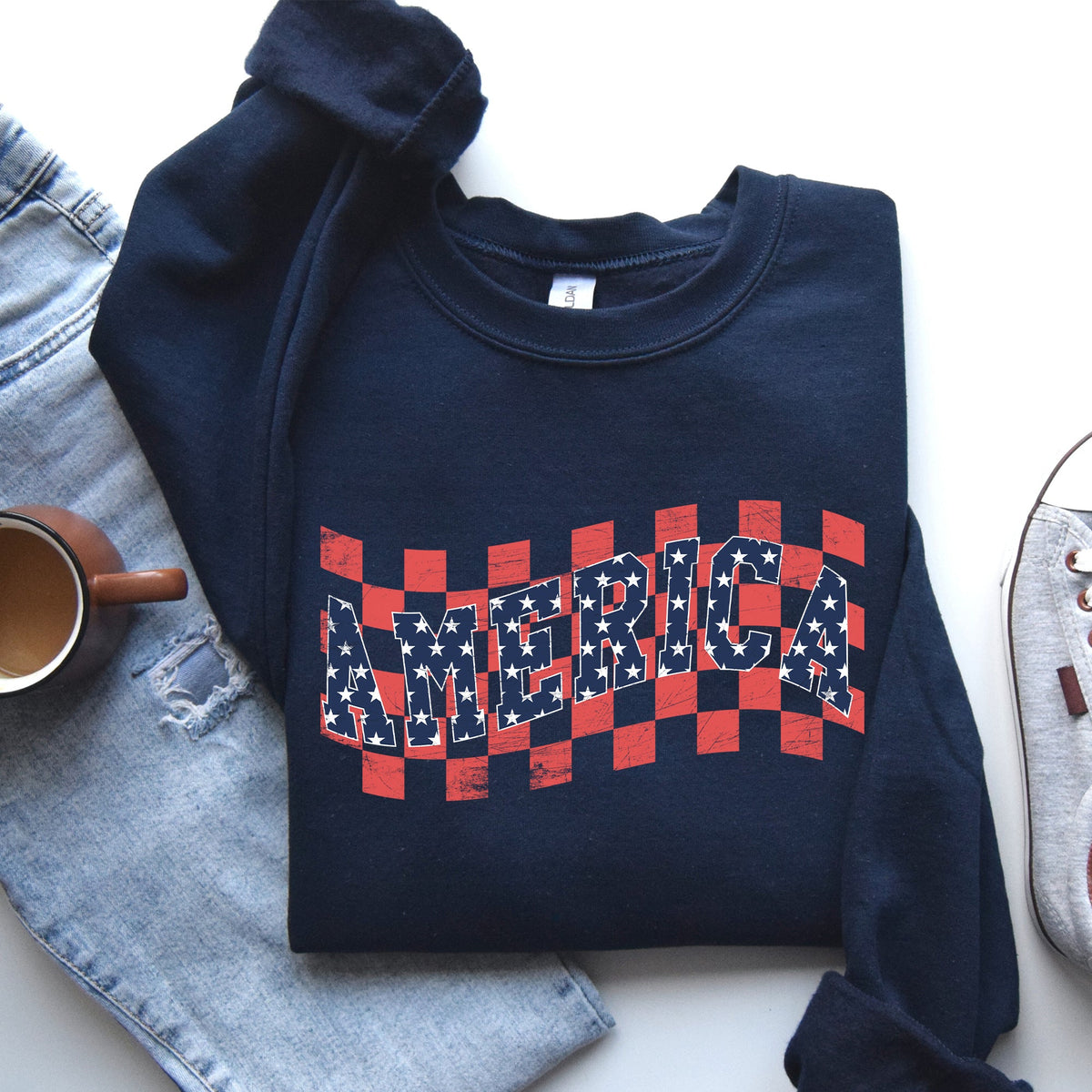 America Retro Patriotic USA Checkered Vintage Americana Flag Inspired Sweatshirt