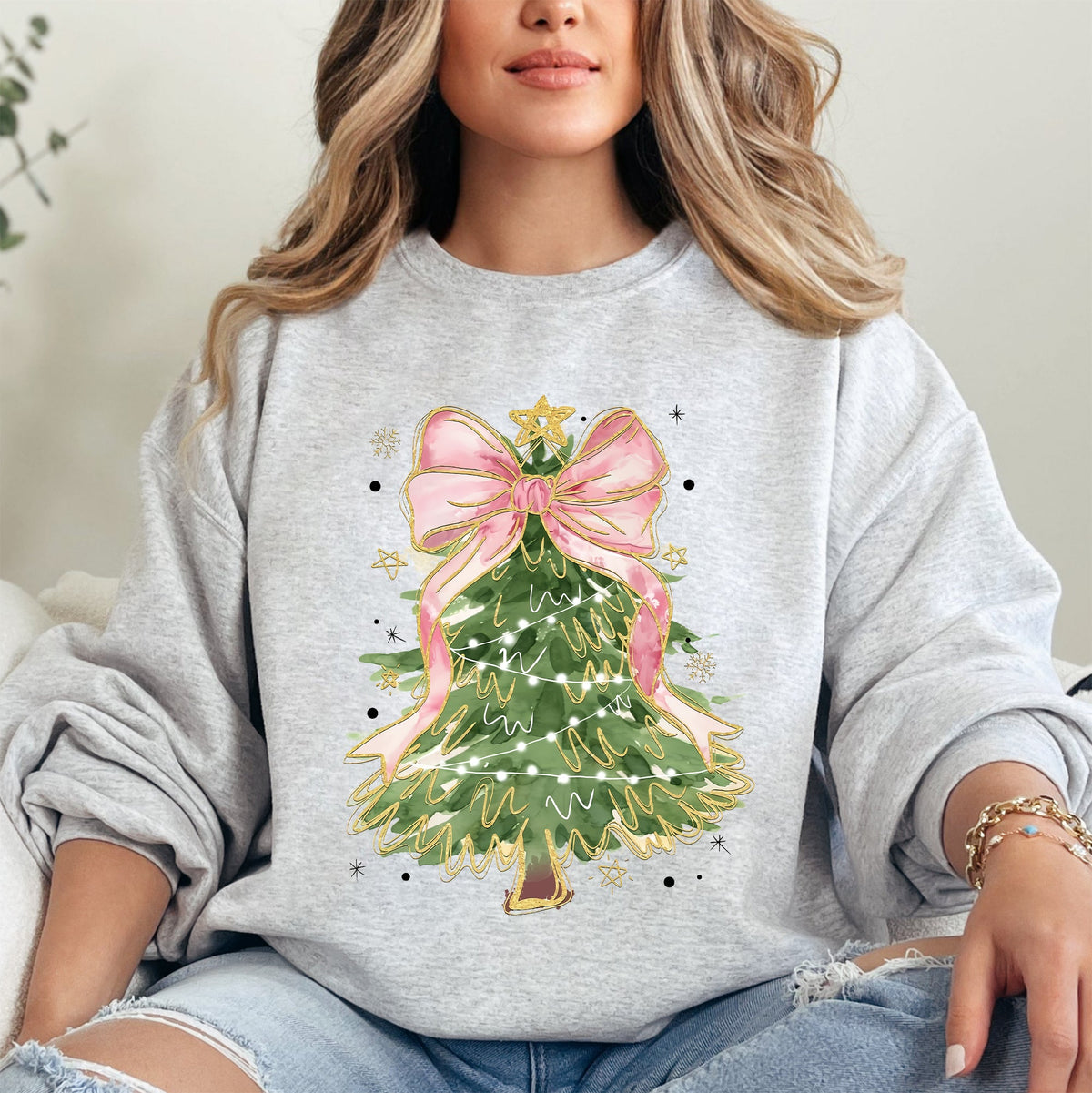Beautiful Christmas Tree Coquette Ribbon Bows Xmas Ornament Theme Cozy Festive Print Sweatshirt