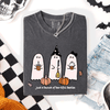 Besties Halloween Ghosts Cute Witch Pumpkin Festive Portrait Illustration Comfort Colors Tee