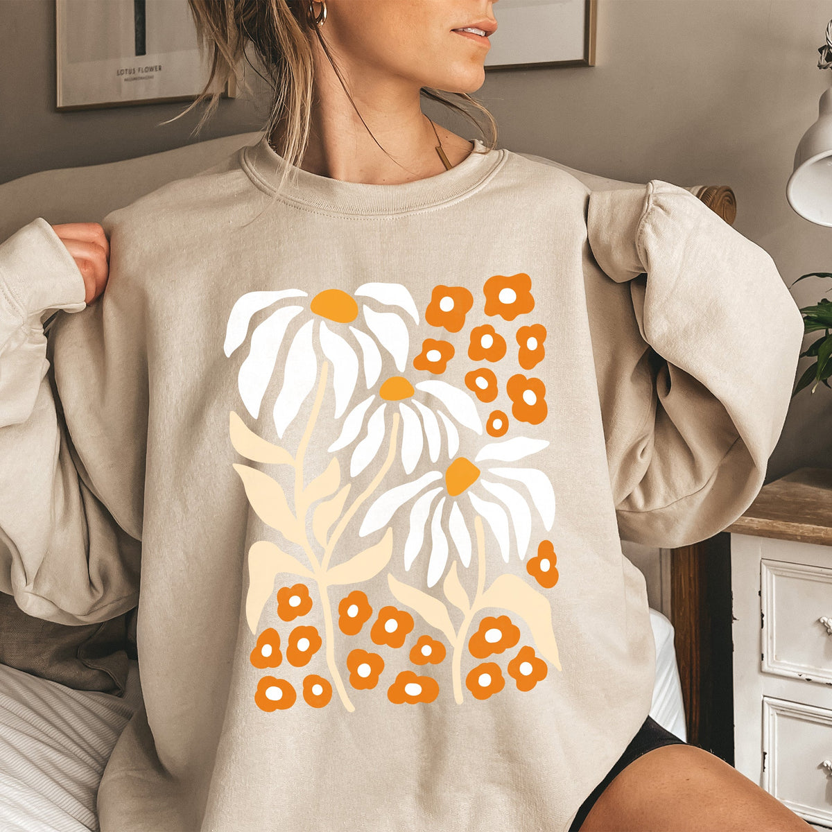 Boho Daisies, Boho Retro Floral Design Vintage Bohemian Blossom Pattern Sweatshirt