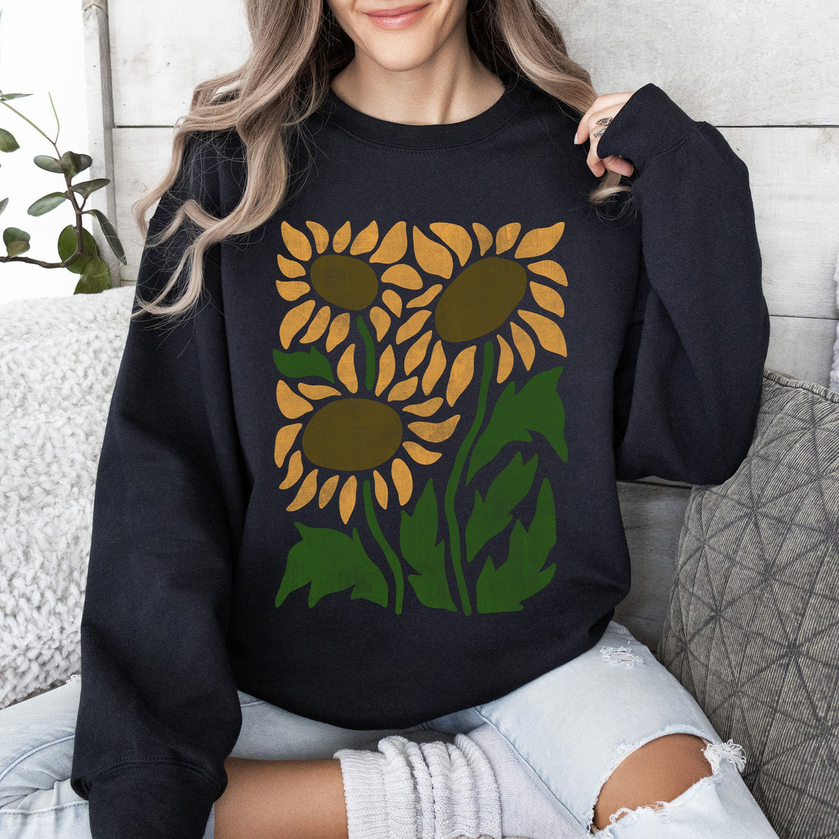 Boho Sunflowers Retro Floral Vintage Bohemian Garden Print Soft Cozy Comfort Sweatshirt