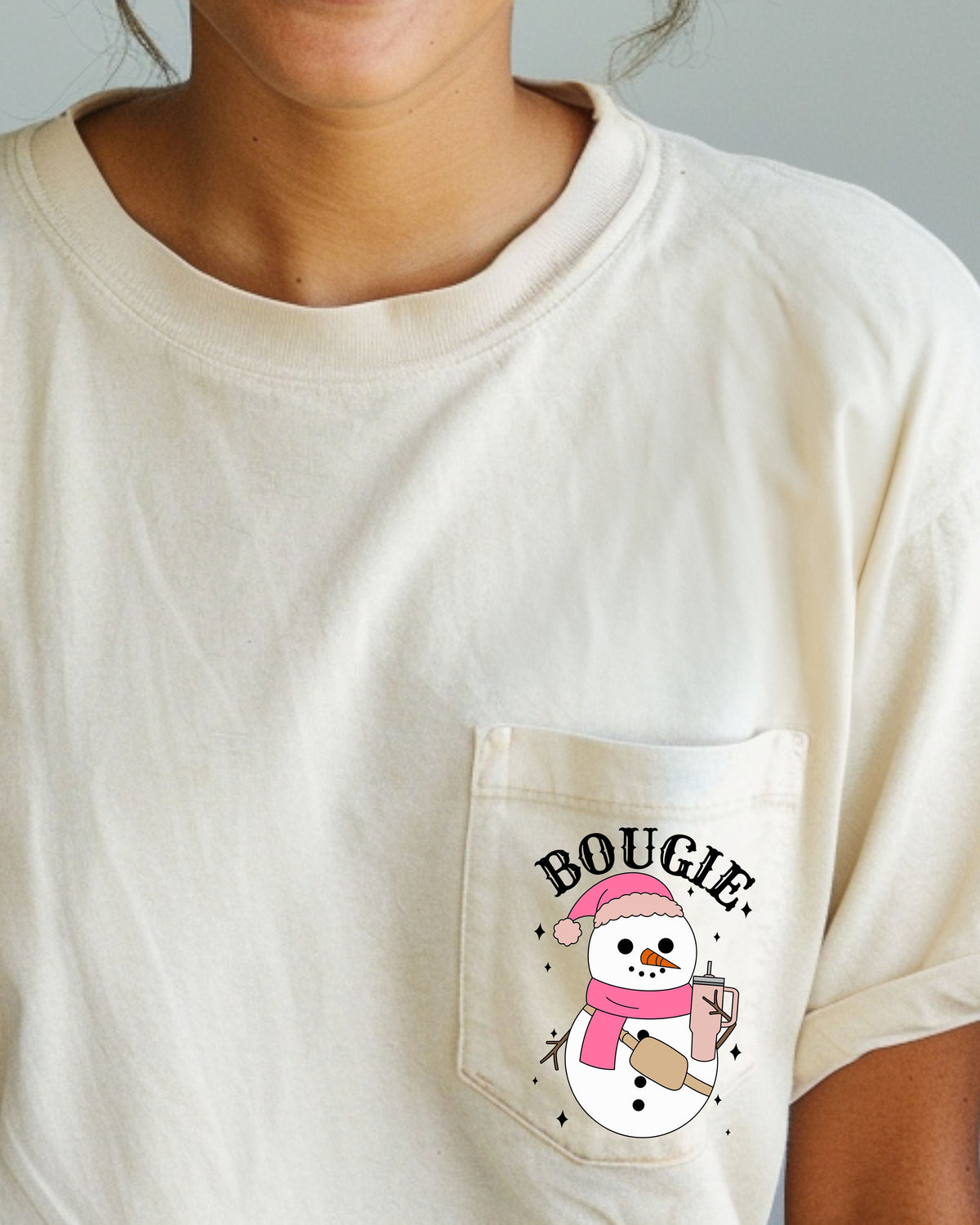 Bougie Snowman Christmas Santa Claus Winter Snow Xmas Festive Pocket Illustration Comfort Colors Tee