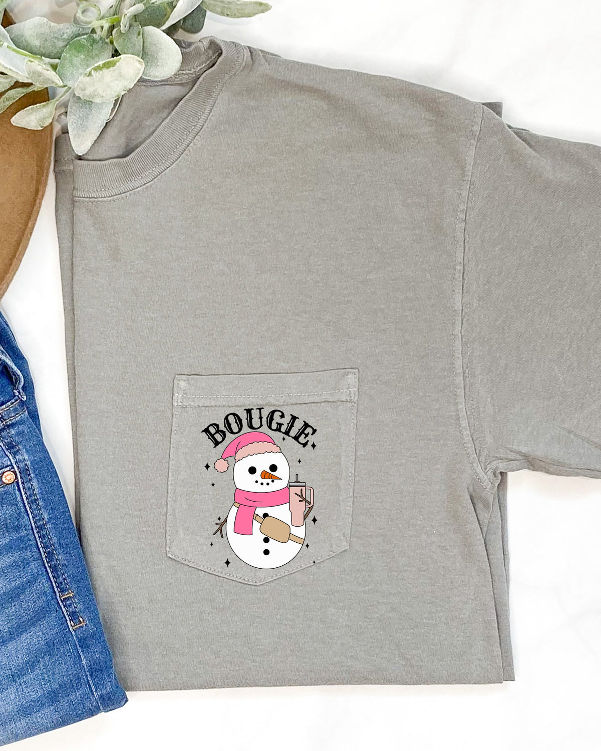 Bougie Snowman Christmas Santa Claus Winter Snow Xmas Festive Pocket Illustration Comfort Colors Tee