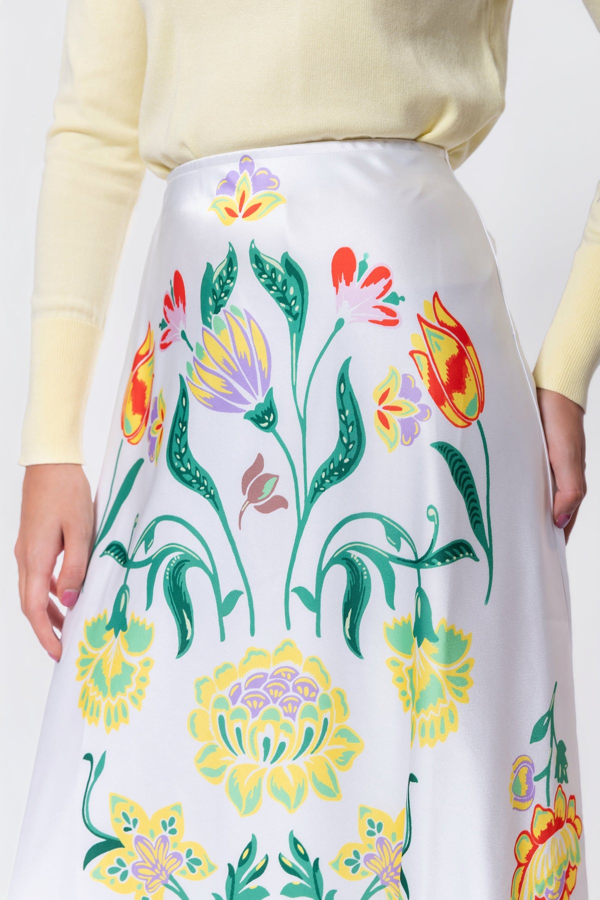 Lisa Skirt (White Pattern)