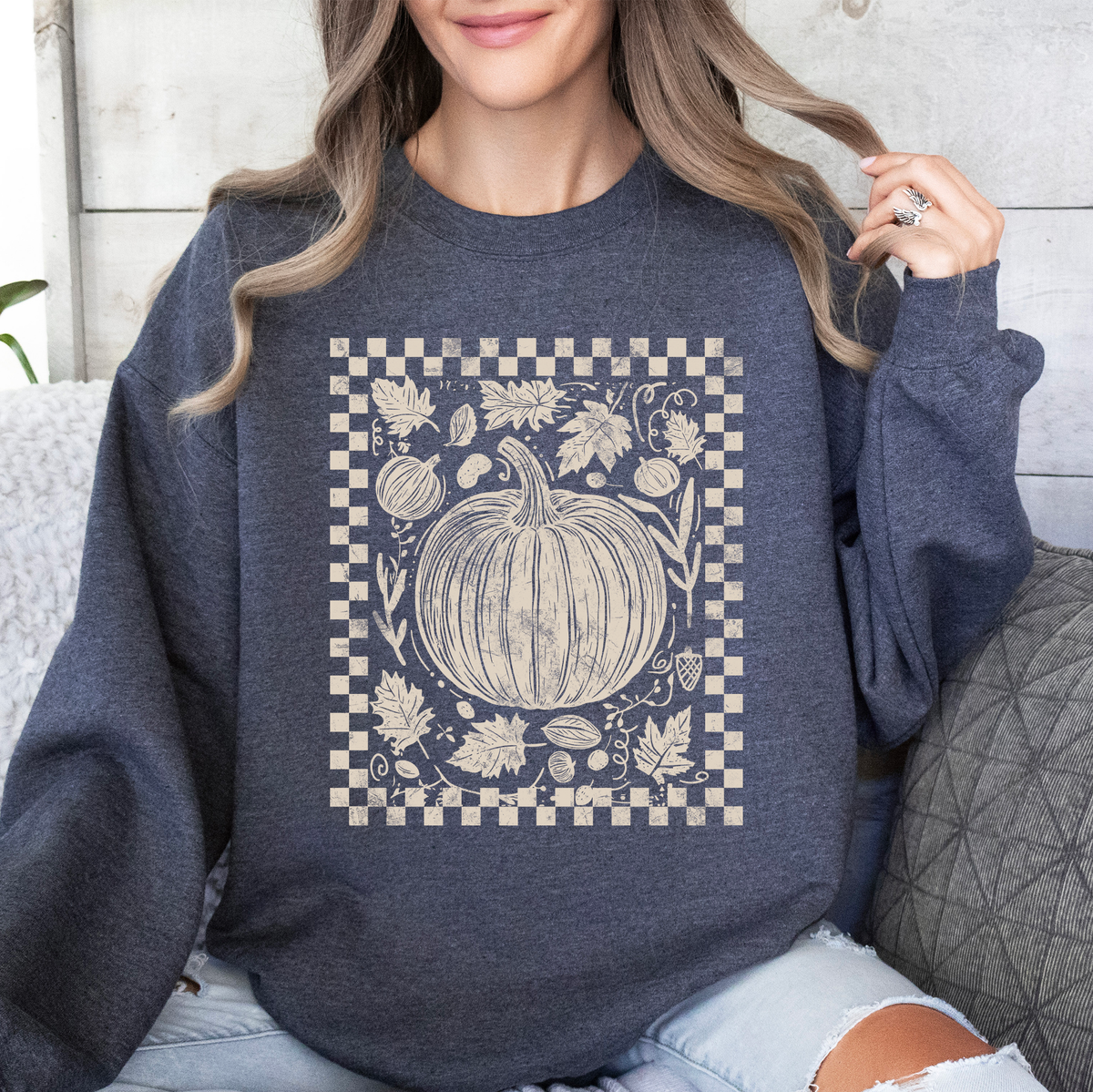 Checkered Pumpkin Minimalist Autumn Harvest Motif Cozy Seasonal For Fall Wardrobe Sweatshirt