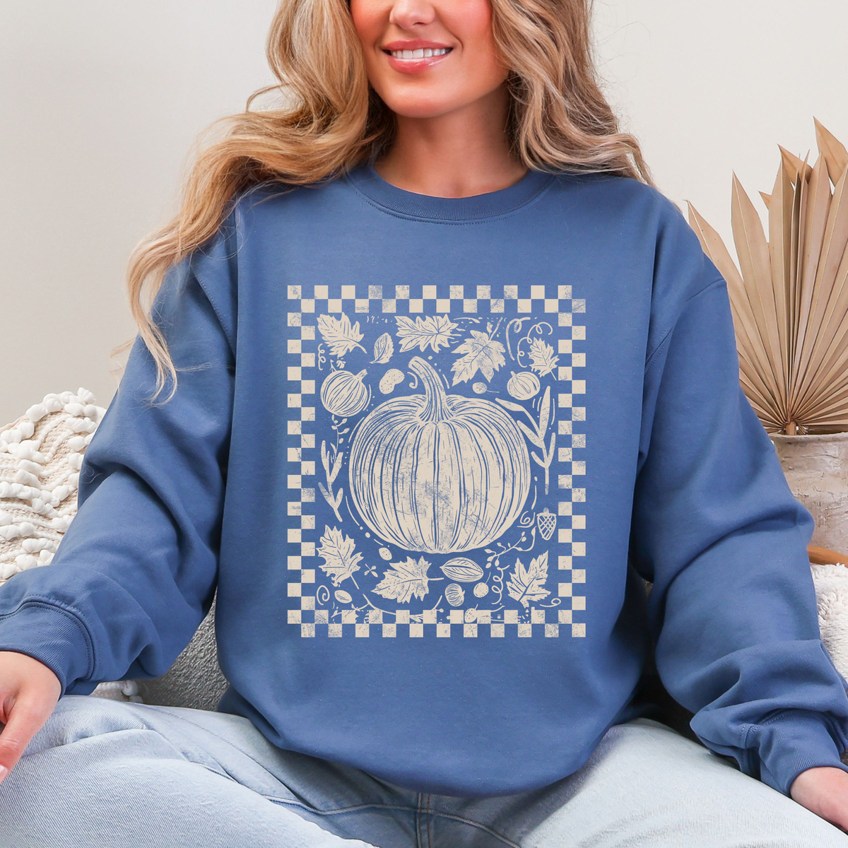 Checkered Pumpkin Minimalist Autumn Harvest Motif Cozy Seasonal For Fall Wardrobe Sweatshirt