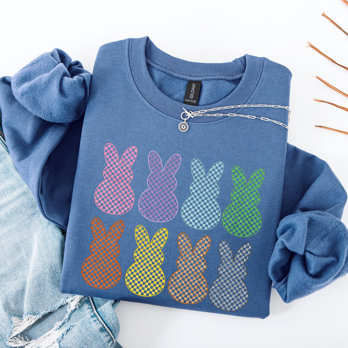 Checkered Faux Glitter Bunnies Easter Jesus Rabbit Holiday Scene Design Sweatshirt