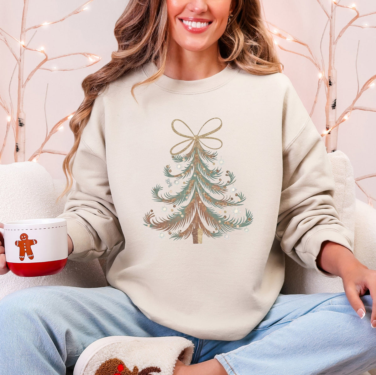 Christmas Tree Santa Vintage Elegant Ribbon And Bows Holiday Classic Cozy Sweatshirt