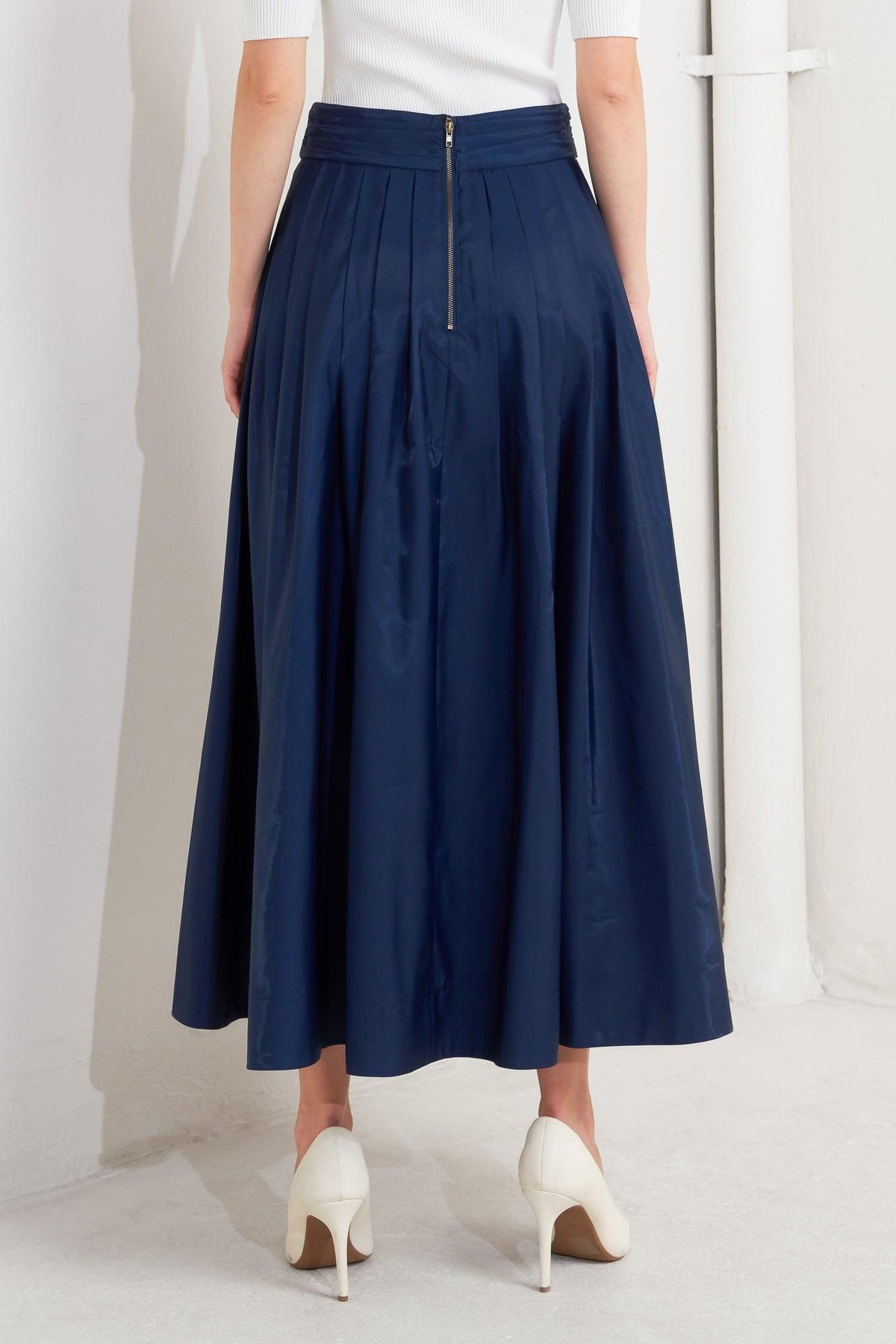 LUXE FLARE WOVEN PLEATED MIDI SKIRT