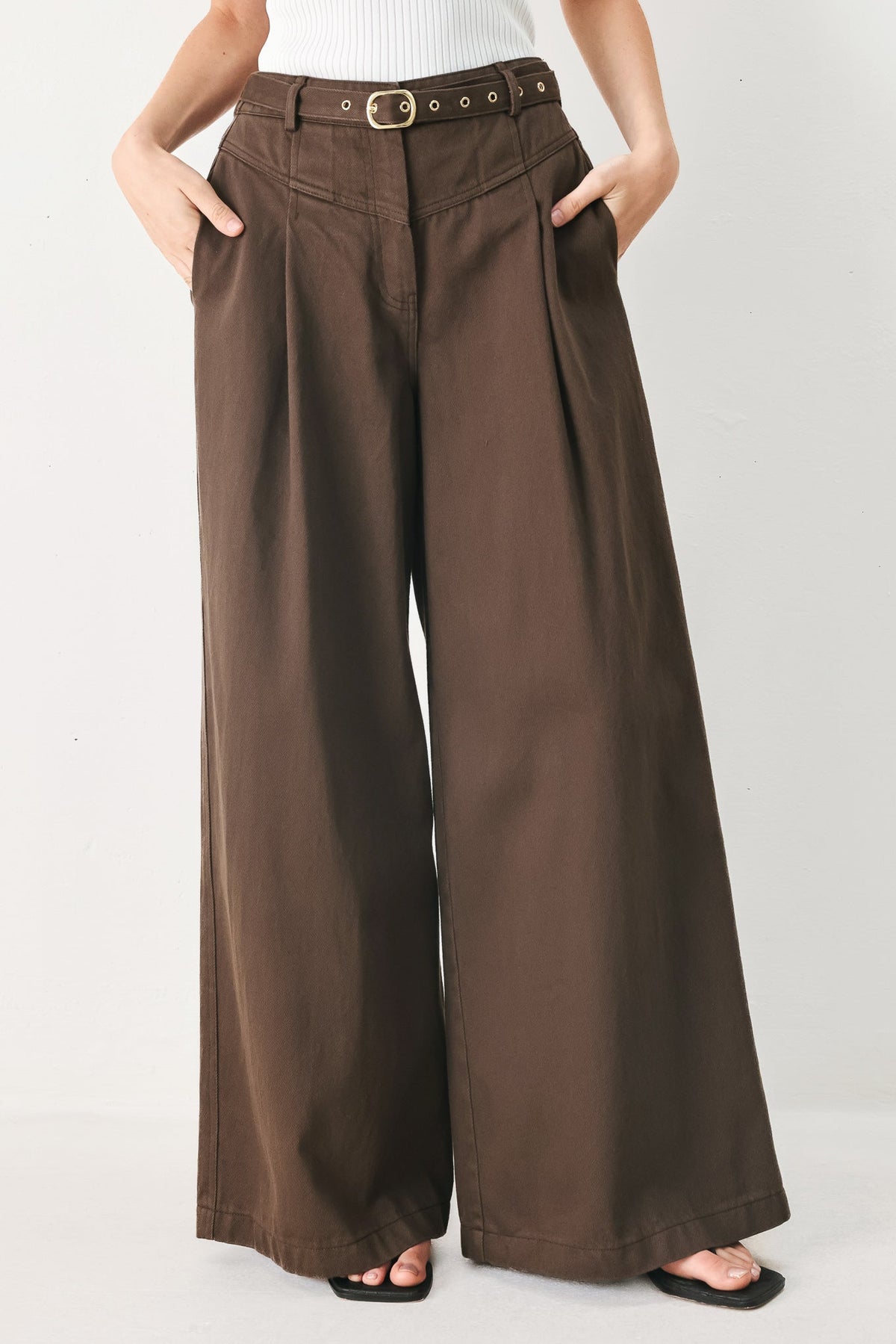 BROWN SUGAR STATEMENT WOVEN PANTS