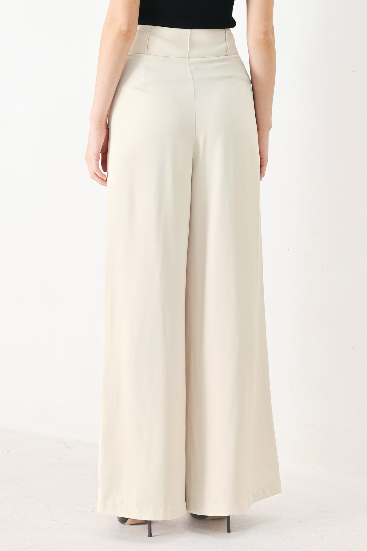 MODERN MINIMAL WOVEN PANTS