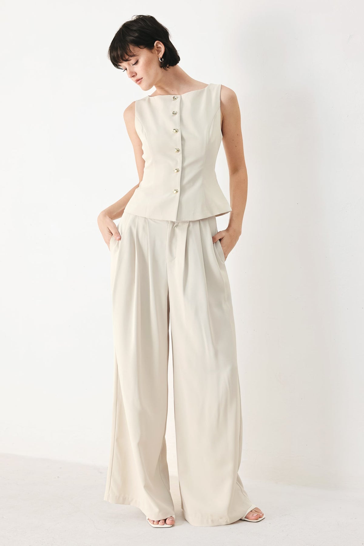 MODERN MINIMAL WOVEN PANTS