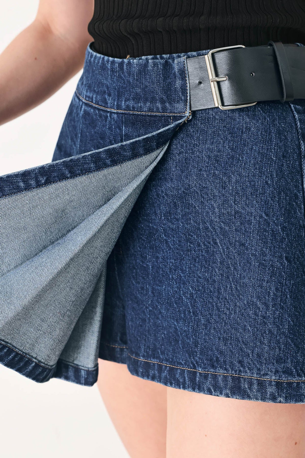 THE POWER MOVE DENIM SKORT