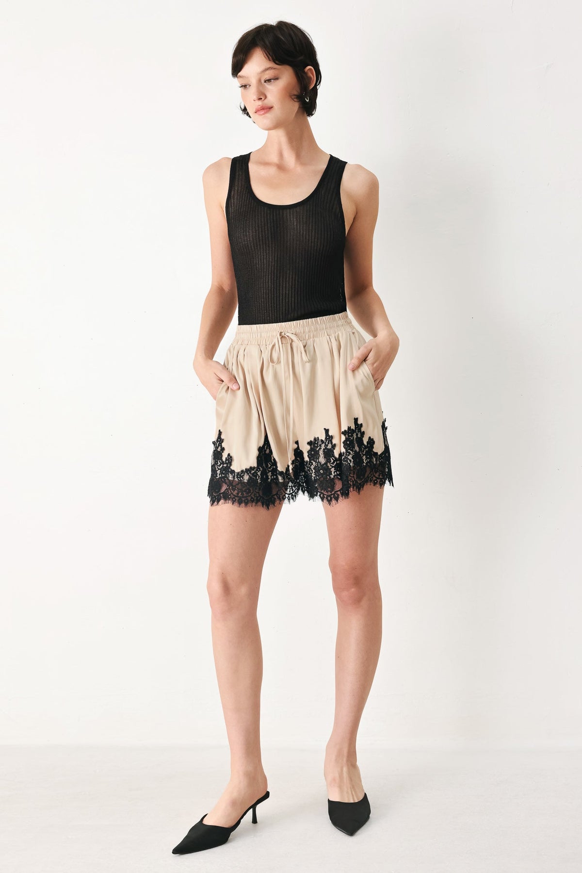 RODEO ROMANCE WOVEN SHORTS