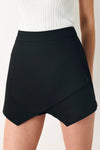 UPTOWN FLIRT WOVEN SKORT