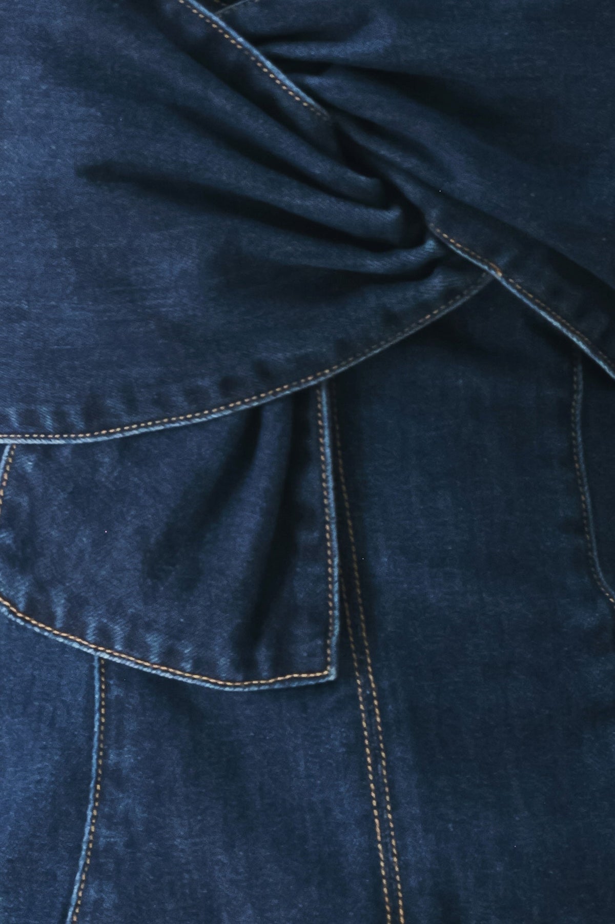 SWEET KISS DENIM TOP