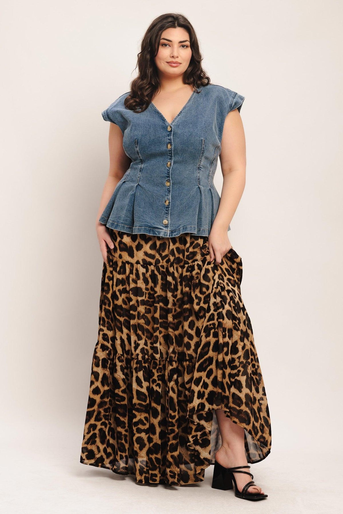 NO SECOND THOUGHT WASHED DENIM TOP
