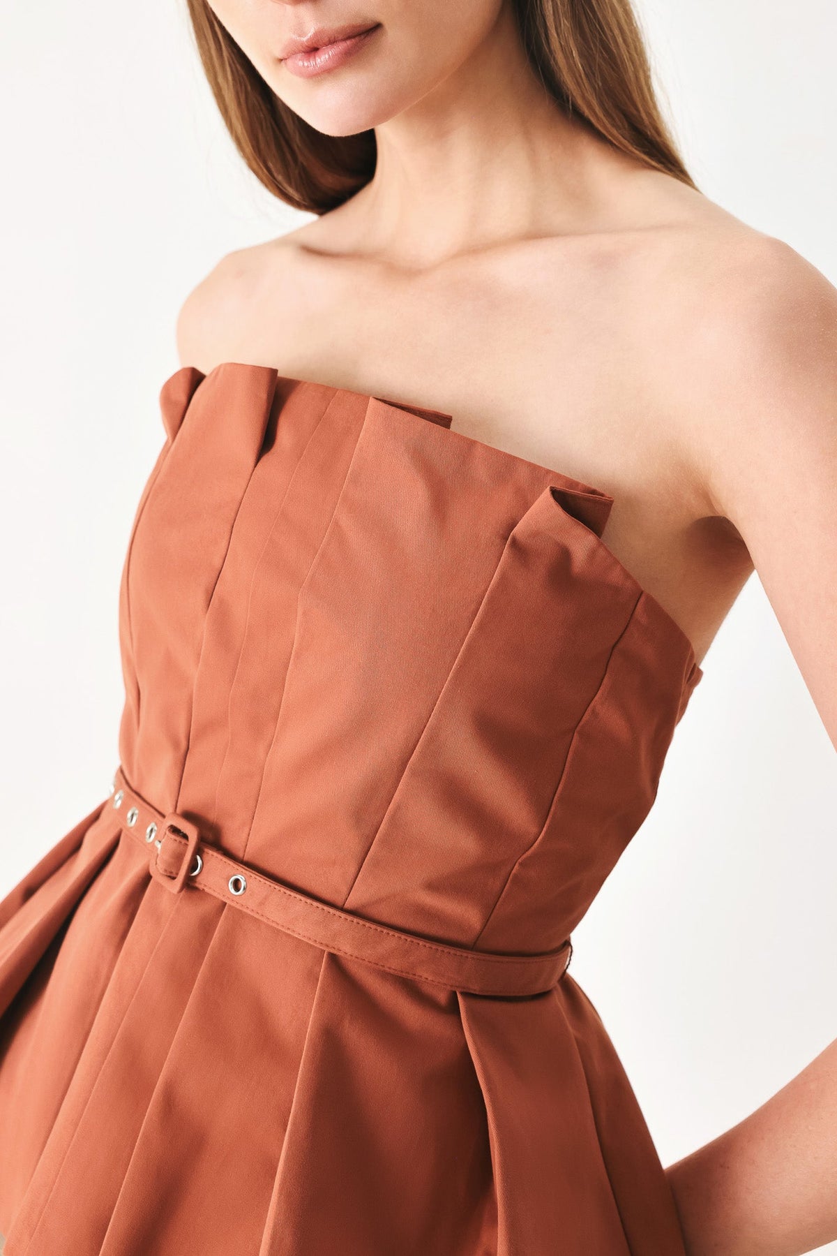 PURE FRAME WOVEN TUBE TOP