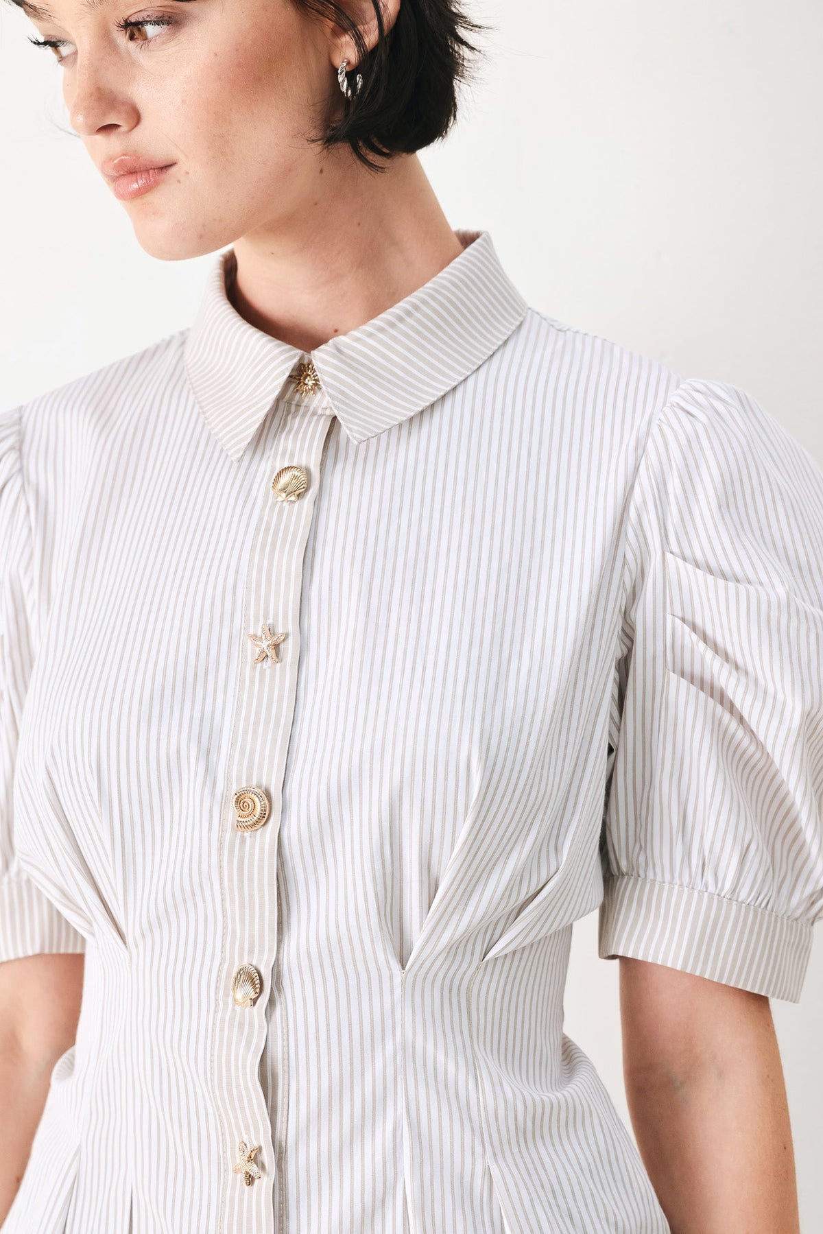 COASTAL LIGHT WOVEN TOP