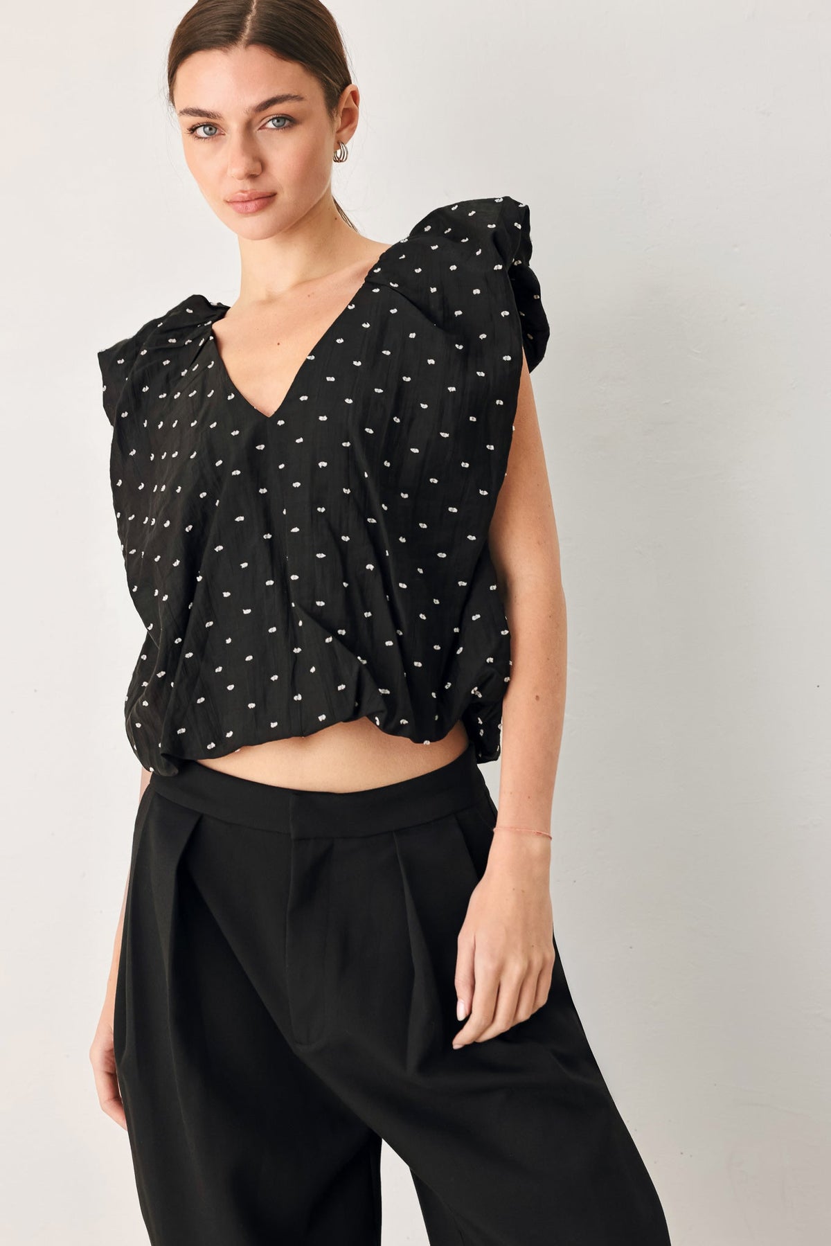 POLKA FLUTTER WOVEN TOP
