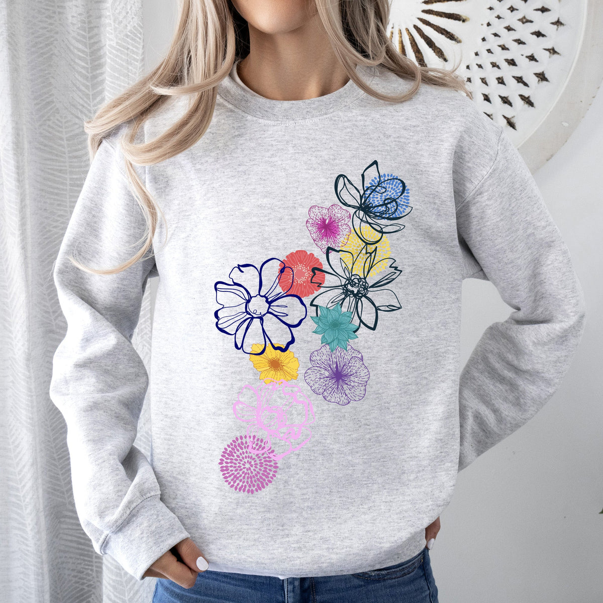 Floral Outlines With Leaves And Flowers In Colorful Graphic Design For Everyday Wear Sweatshirt