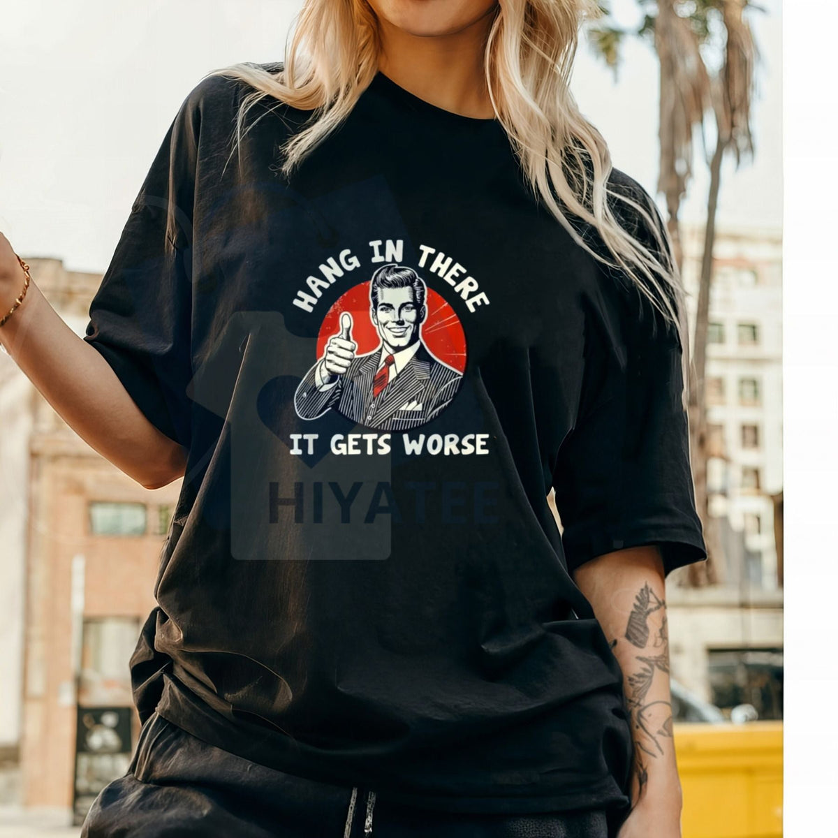 "Hang in There, It Gets Worse" T-Shirt – Humorous Golf Gift Cotton Tee For Men & Women