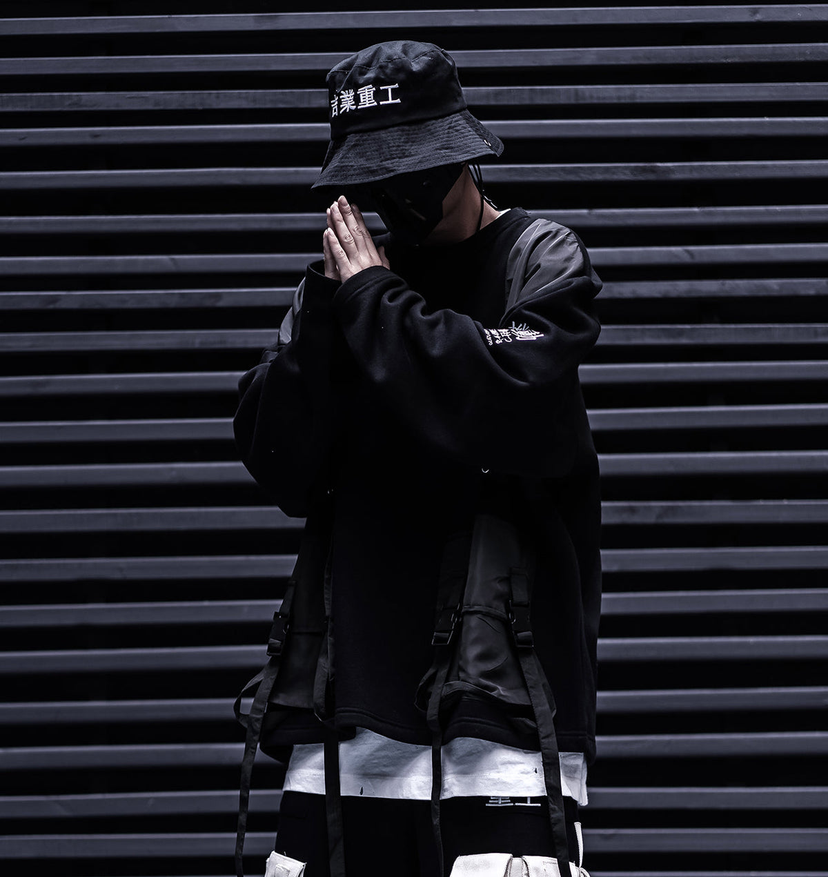 HiS001 Urban Industrial Crewneck