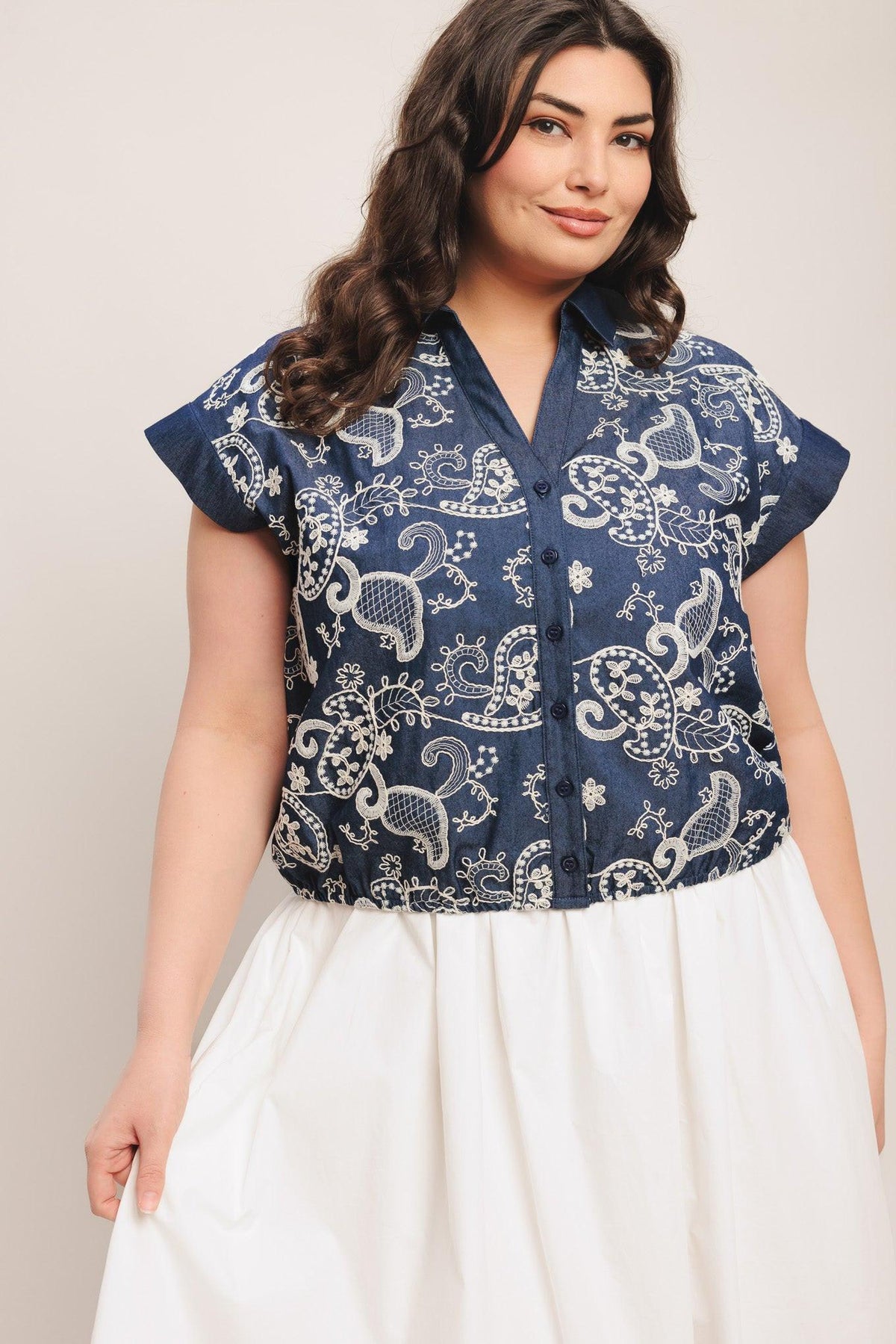 HANDCRAFTED FEEL EMBROIDERY TOP