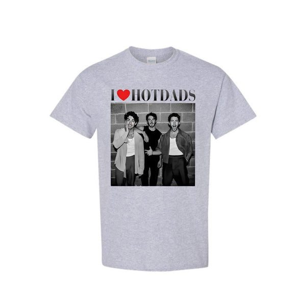 "I Love Hot Dads" Funny Jonas Siblings Tour Tee - Vintage Graphic Shirt, Concert Fan Gift