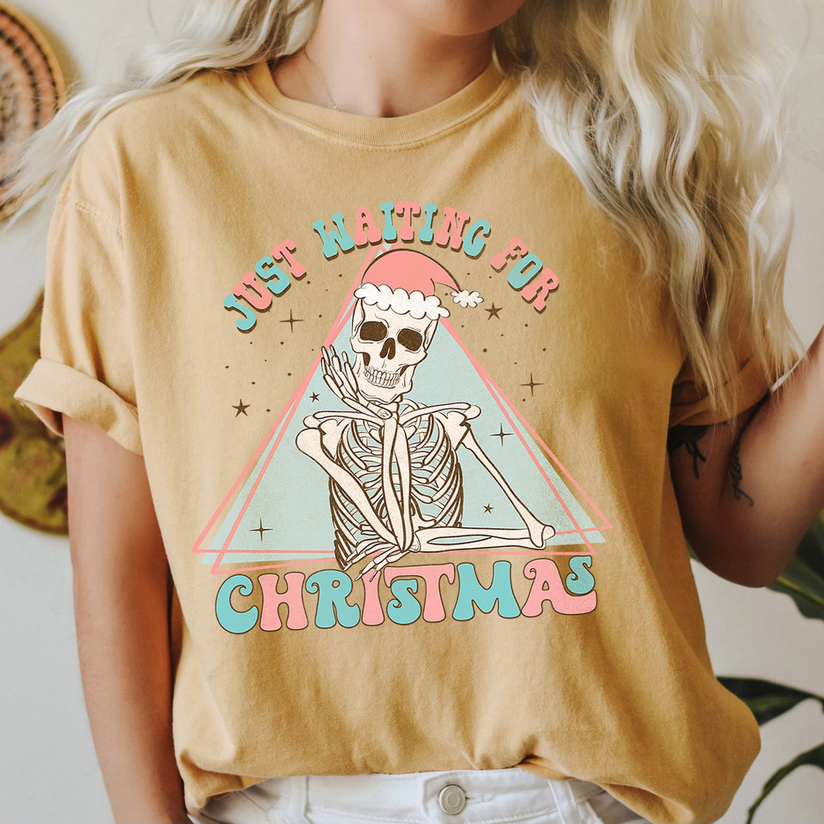 Just Waiting For Christmas Skeleton Retro Classic Graphic Artwork Comfort Colors Tee