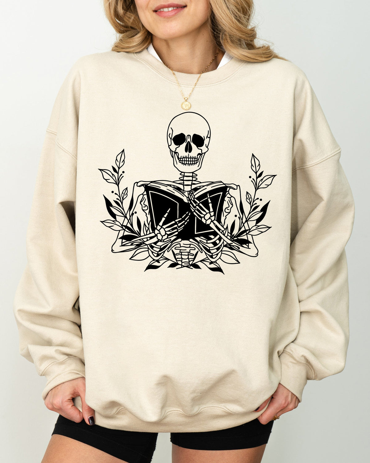 Reading Skeleton Book Lover Retro Literary Cozy Bookish Gothic Illustration Graphic Sweatshirt