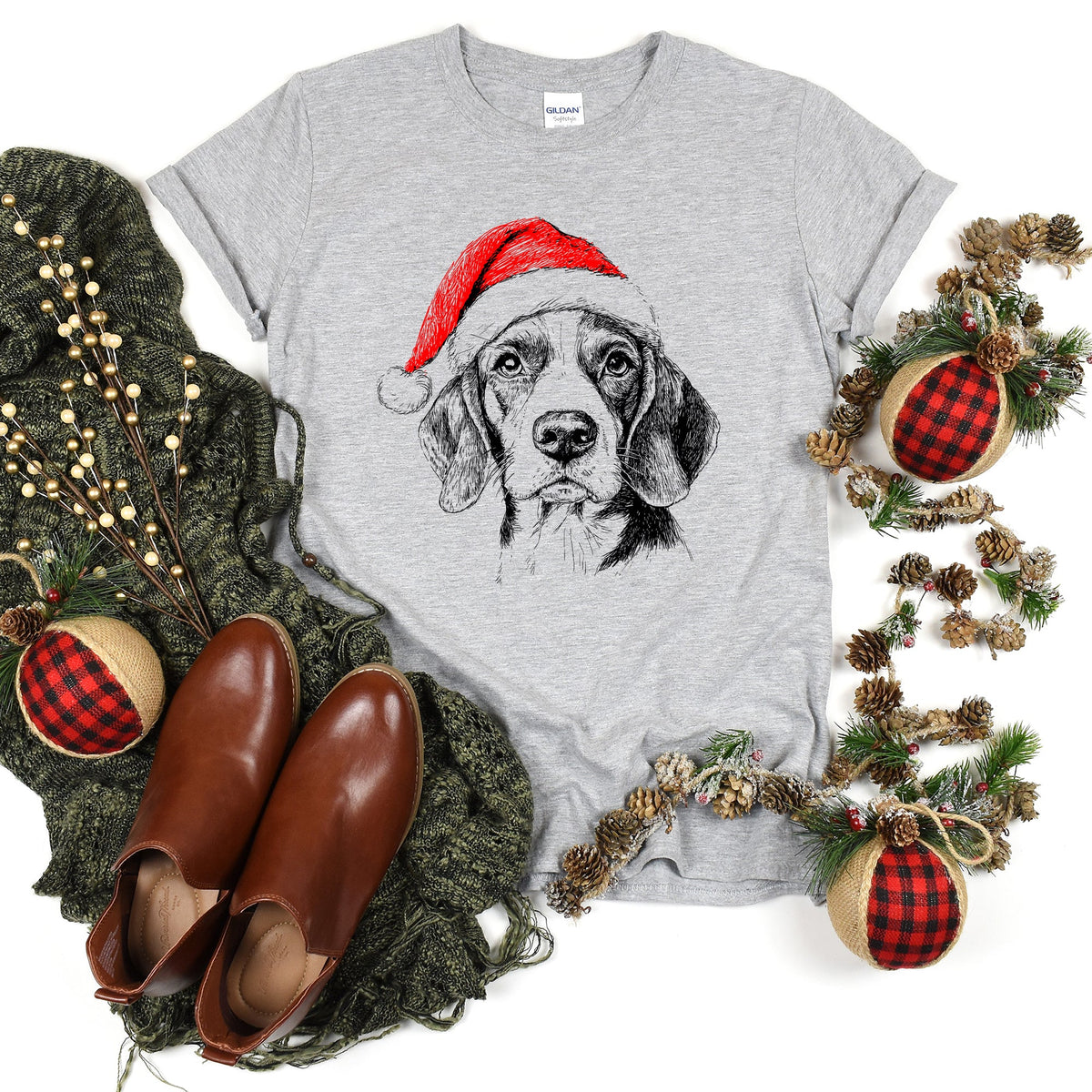 Beagle Santa Christmas Dog Lover Pet Beagle Santa Holiday Theme Beagle Lover Paw Print Graphic Tee