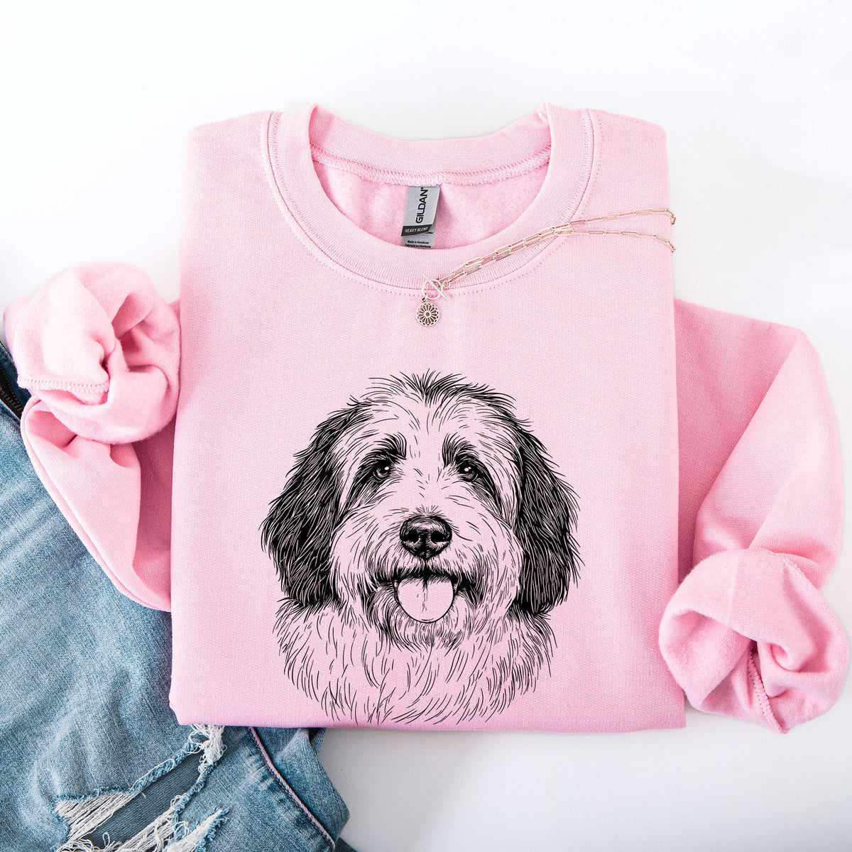 English Sheepdog For Dog Lovers And Pet Parents Who Adore The Classic Breed Graphic Sweatshirt