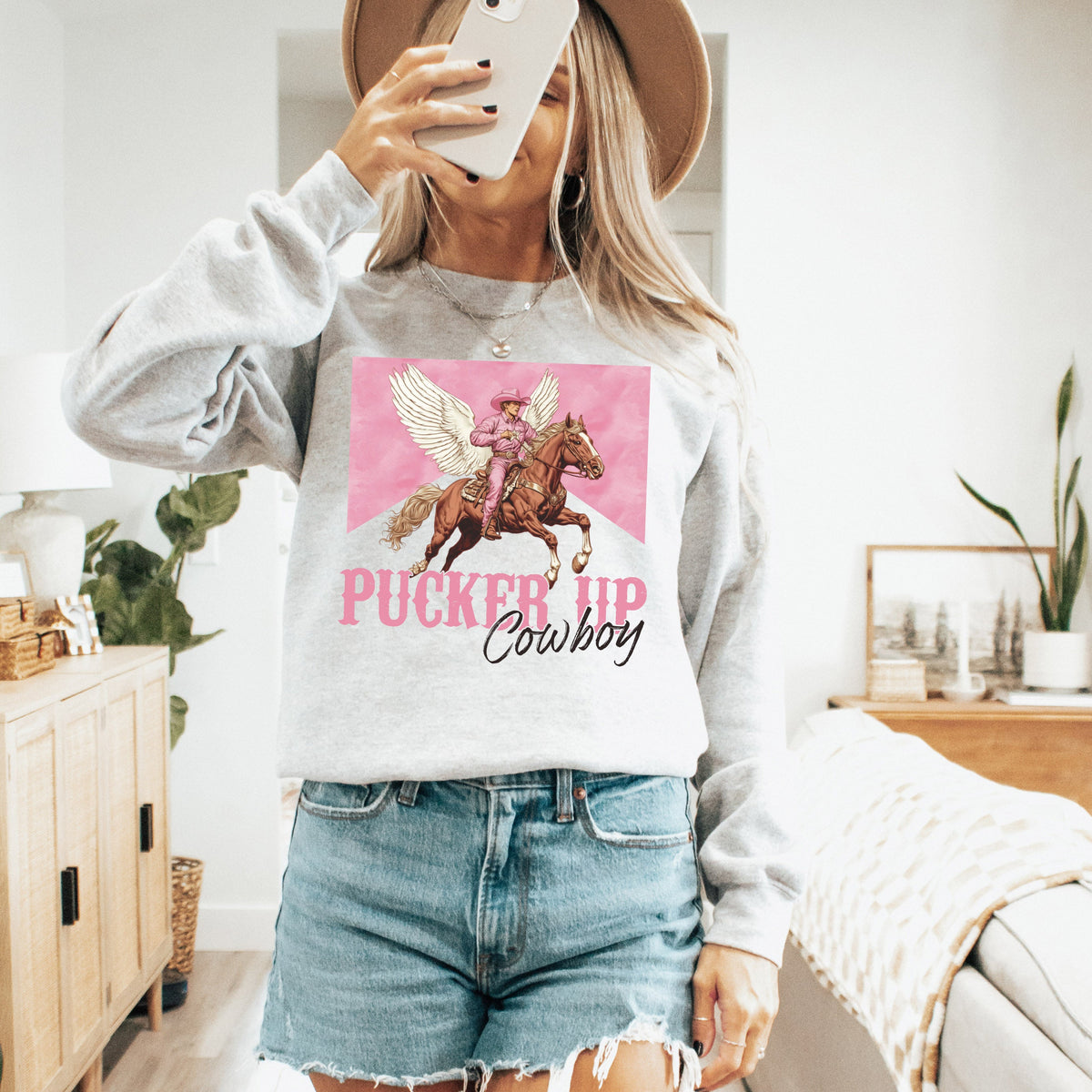 Pucker Up Cowboy Western Valentine's Day Love for Rodeo Lovers and Country Hearts Sweatshirt