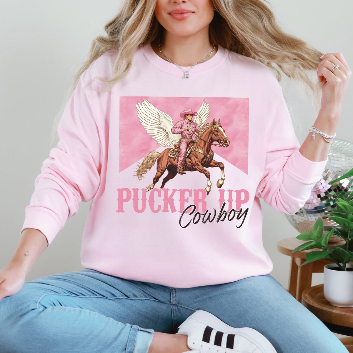 Pucker Up Cowboy Western Valentine's Day Love for Rodeo Lovers and Country Hearts Sweatshirt